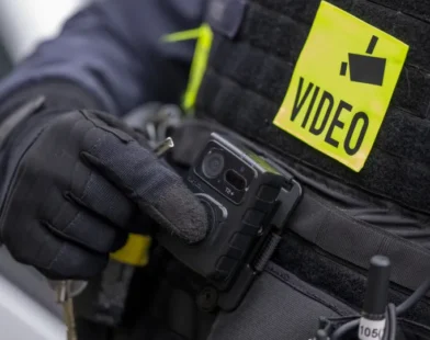 Projeto do governo Lula para compra de câmeras para policiais tem adesão de 20 estados e do DF