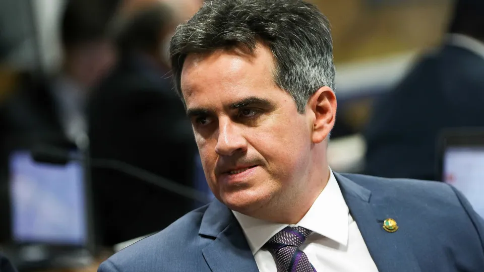 Proposta de Ciro Nogueira para aumentar imposto mira grandes bancos em meio à crise do Master