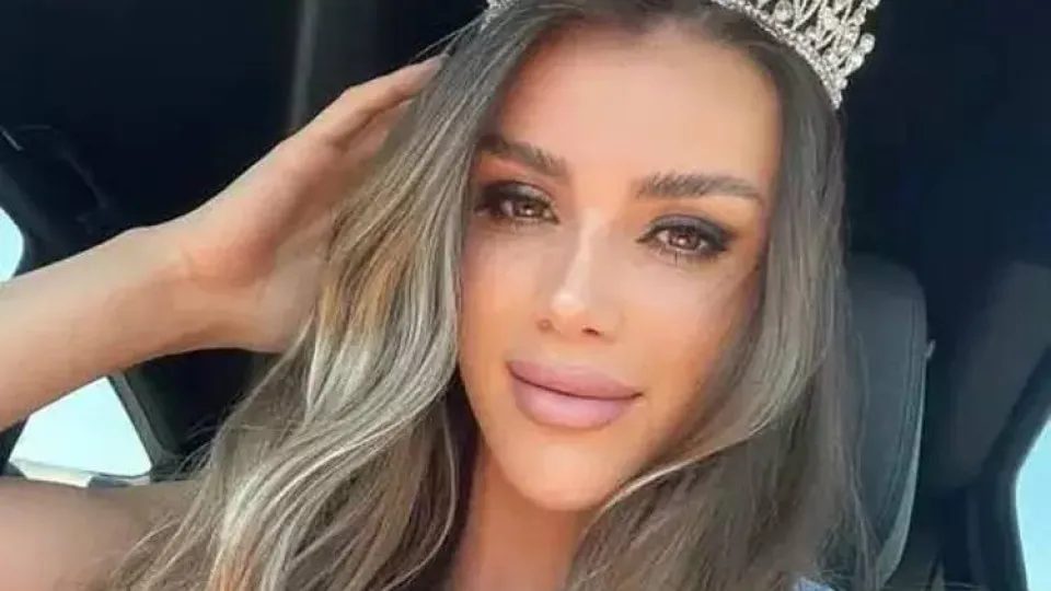 'Rainha de beleza' turca morre ao cair de ponte ao fugir da polícia