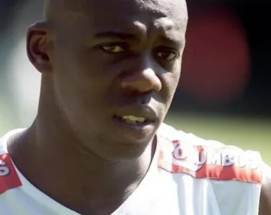 Régis Pitbull, ex-jogador do Corinthians, é preso após agredir subsíndico em SP