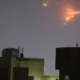 Reino Unido e EUA bombardeiam instalação de drones dos houthis no Iêmen
