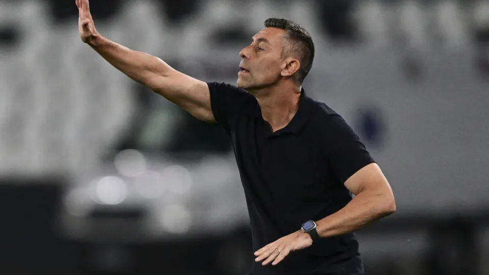 Santos demite Pedro Caixinha após três rodadas sem vitória no Brasileirão