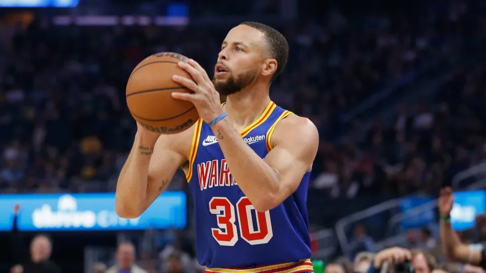 Stephen Curry brilha, Thunder fecha série e Cavs atropelam o Heat na rodada da NBA