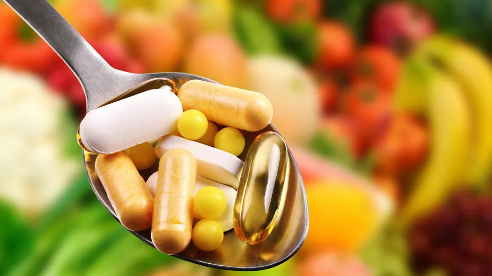 Suplementos podem ajudar a envelhecer melhor, mas não tratam doenças nem substituem dieta e exercícios