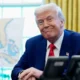 Trump nega isenção e sinaliza nova tarifa para eletrônicos e chips