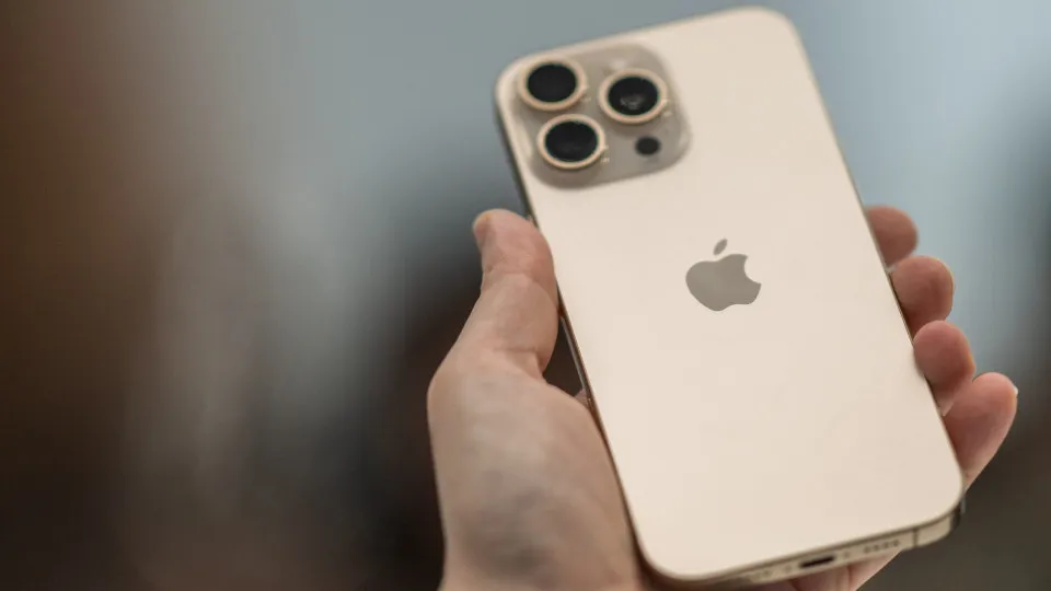 Trump quer que iPhones sejam produzidos nos EUA; Apple mira o Brasil