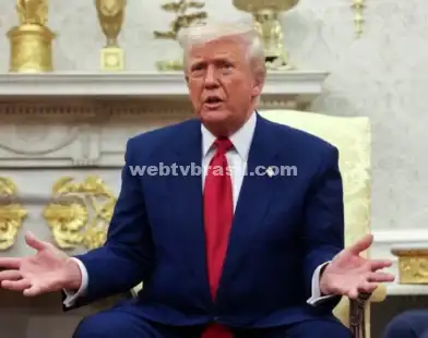 Trump reitera homenagem ao papa Francisco e diz que trará 'religião de volta para a América'