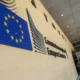 UE inicia negociações com os EUA para evitar novas tarifas de Trump