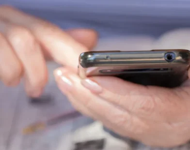 Vírus no Android usa convites de casamento para roubar contas bancárias