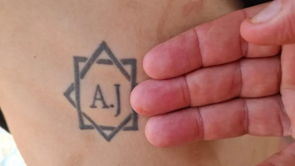 Vítima de trabalho análogo à escravidão é obrigada a tatuar iniciais de patrões em MG