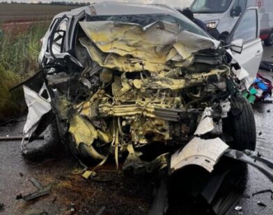 Vítimas de grave colisão entre dois carros são resgatadas por suporte aéreo na BR-365, em Buritizeiro
