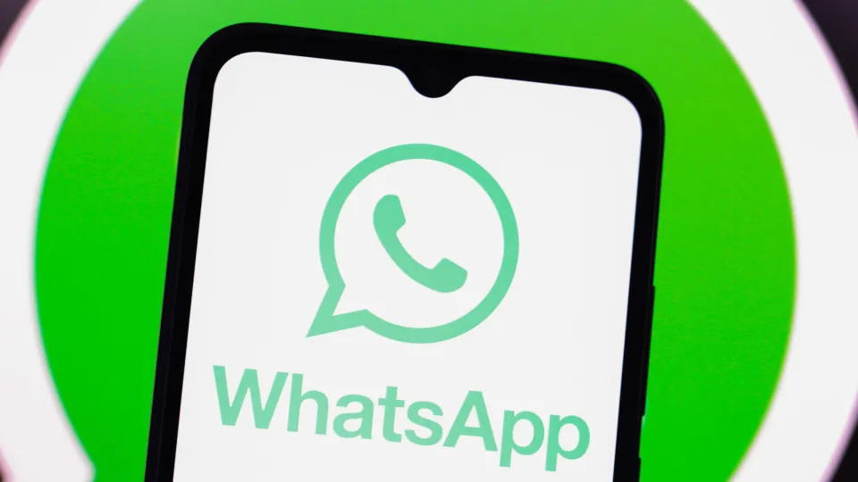 WhatsApp testa limite de mensagens para reduzir spam e contatos estranhos