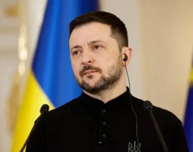 Zelensky afirma que China fornece armas à Rússia e cita evidências