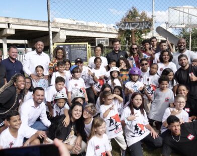 AEESB: Comunidade de skate de Poá celebra obstáculos da SLS doados para projeto social que atende 150 crianças