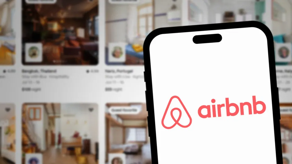 Airbnb quer ser 'superapp de viagem' e lança reservas de serviços como personal trainer e cabeleireiro
