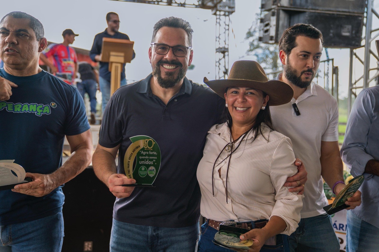 Alan Rick é homenageado na feira comemorativa de 50 anos da Associação dos Produtores Rurais de Tarauacá