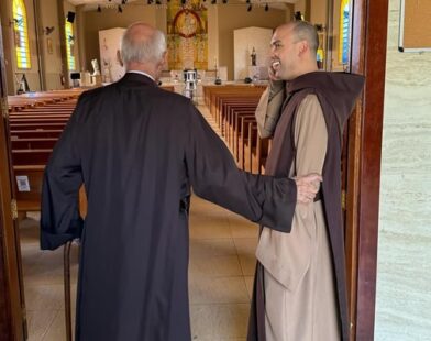 Após encontrar padre Júlio Lancellotti, frei Gilson é atacado na web