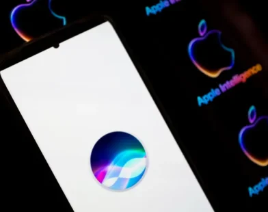 Apple pode liberar troca da Siri por outro assistente na Europa