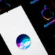 Apple pode liberar troca da Siri por outro assistente na Europa