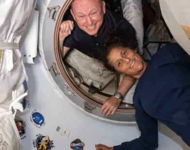 Astronautas 'presos' no espaço devem regressar mais cedo do que previsto