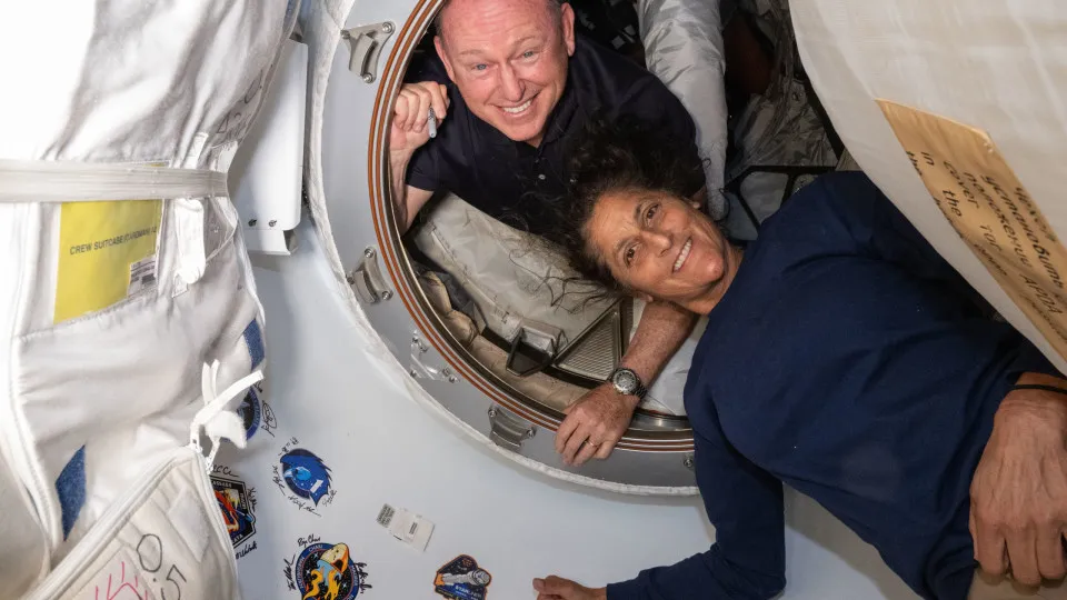 Astronautas 'presos' no espaço devem regressar mais cedo do que previsto