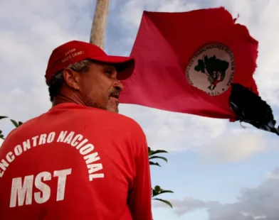 Ataque a tiros em assentamento do MST mata 2 e fere 6 em SP