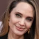 Atriz Angelina Jolie visita centro de imigrantes e refugiados em SP