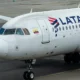 Avião da Latam faz pouso prioritário no Aeroporto de Guarulhos