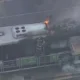 Avião de pequeno porte cai na zona oeste de SP e bate em ônibus