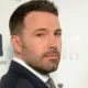 Ben Affleck classifica como 'sofrida' a experiência de interpretar Batman em um dos filmes da franquia