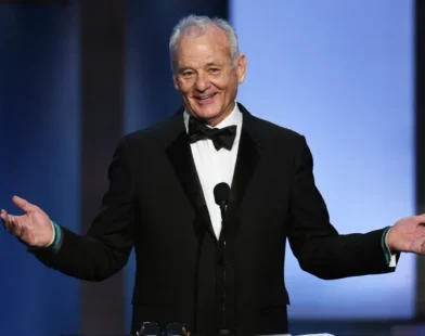 Bill Murray ameaça dar pisão em fã após esbarrão