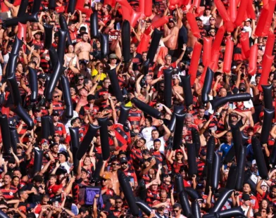 Brasileirão 2025: Flamengo e Cruzeiro impulsionam público recorde