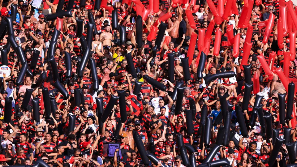 Brasileirão 2025: Flamengo e Cruzeiro impulsionam público recorde