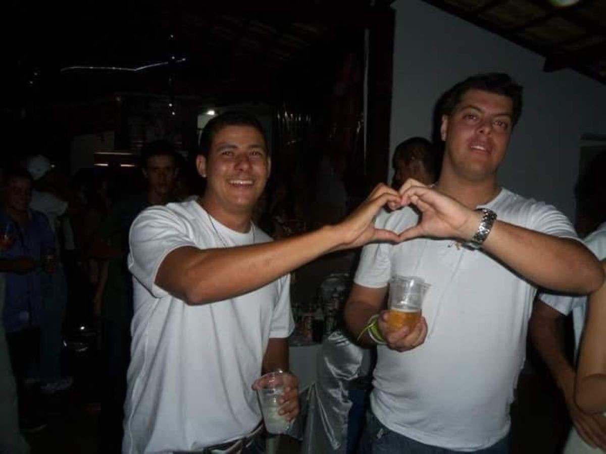 Brasília amarela é restaurada em MG como lembrança de uma amizade e paixão pelos Mamonas Assassinas | Centro-Oeste