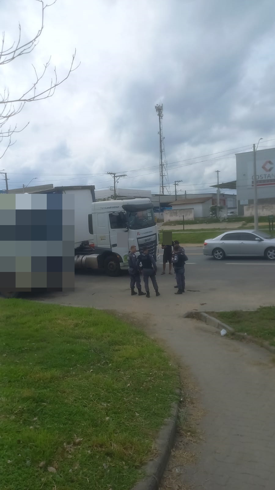 Caminhão roubado é recuperado pela PM em Sooretama após denúncia anônima