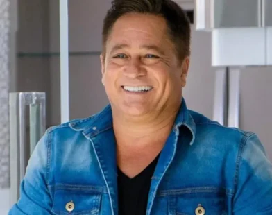 Cantor Leonardo processa frigorífico que usa sua imagem desde 2022