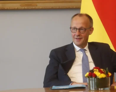 Chanceler alemão diz que Rússia é ameaça e reforça tropas na Lituânia