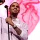 Chris Brown é preso no Reino Unido por suspeita de agressão em boate de luxo