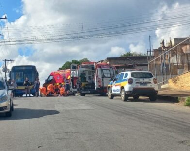 Ciclista fica gravemente ferido após acidente com ônibus em Divinópolis