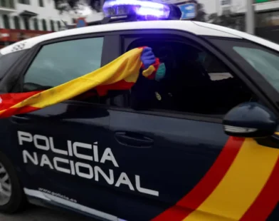 Corpo é encontrado por alunos dentro de ônibus escolar na Espanha