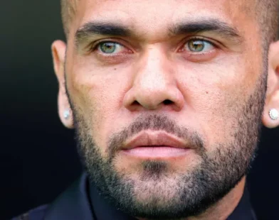 Daniel Alves pode receber indenização por 'prisão indevida'; veja valores
