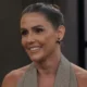 Deborah Secco afirma que não lê nada que comentam sobre ela
