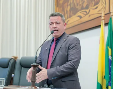 Deputado André Vale solicita reforma da Escola Orvalho da Floresta, na região da Transacreana | ac24horas