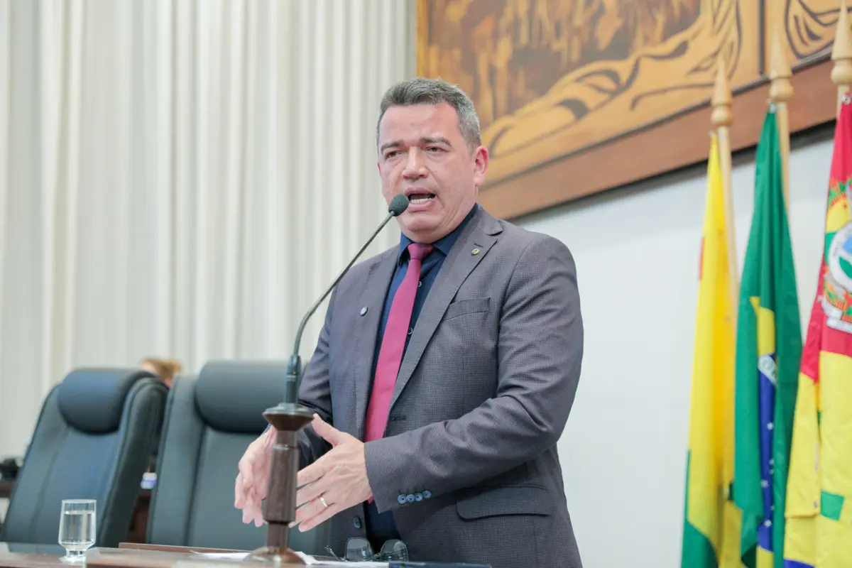 Deputado André Vale solicita reforma da Escola Orvalho da Floresta, na região da Transacreana | ac24horas