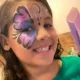 Desafio do desodorante continua após morte de menina e ganha variações no TikTok e no Kwai