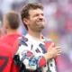 Diretor esportivo do Bayern cancela festa dos jogadores em Ibiza