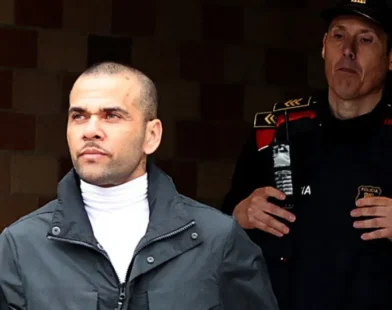 Discrepância entre depoimento da vítima e vídeos levam à absolvição de Daniel Alves