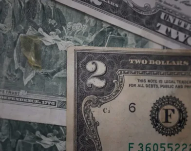 Dólar no fim de 2025 passa de R$ 5,99 para R$ 5,98, aponta Focus