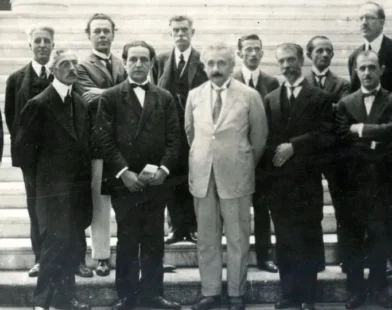 Einstein visitou Brasil a contragosto e chamou cientista de 'macaco', mostram diários