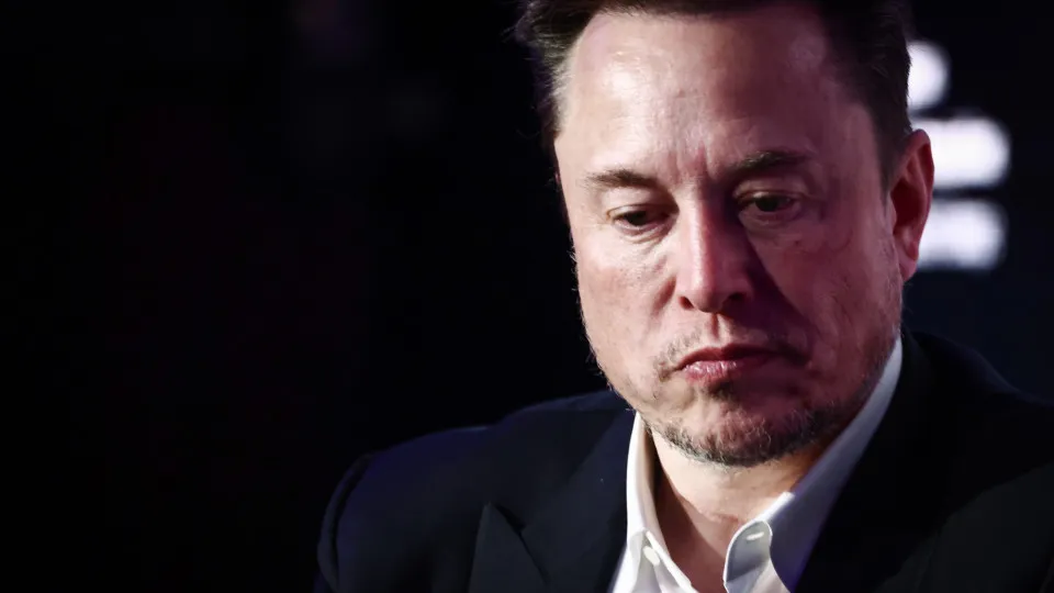Elon Musk deve se afastar do governo para focar em suas empresas